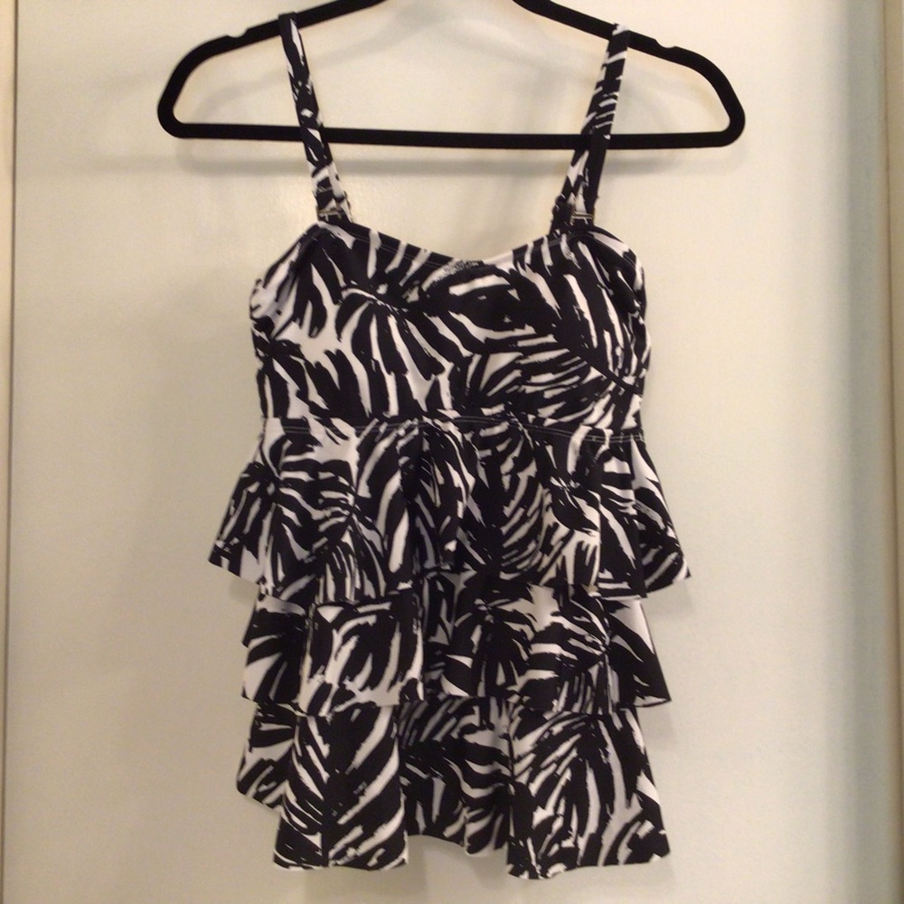 ISLAND ESCAPE / Layered Ruffles Black & White TANKINI Top - Sz. 8 - NWT